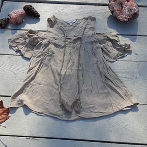 Love Tree Cold Shoulder Peasant Top Sz S